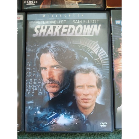 Lot of 8 DVDS classic/action mixed genres - Picture 8 of 9